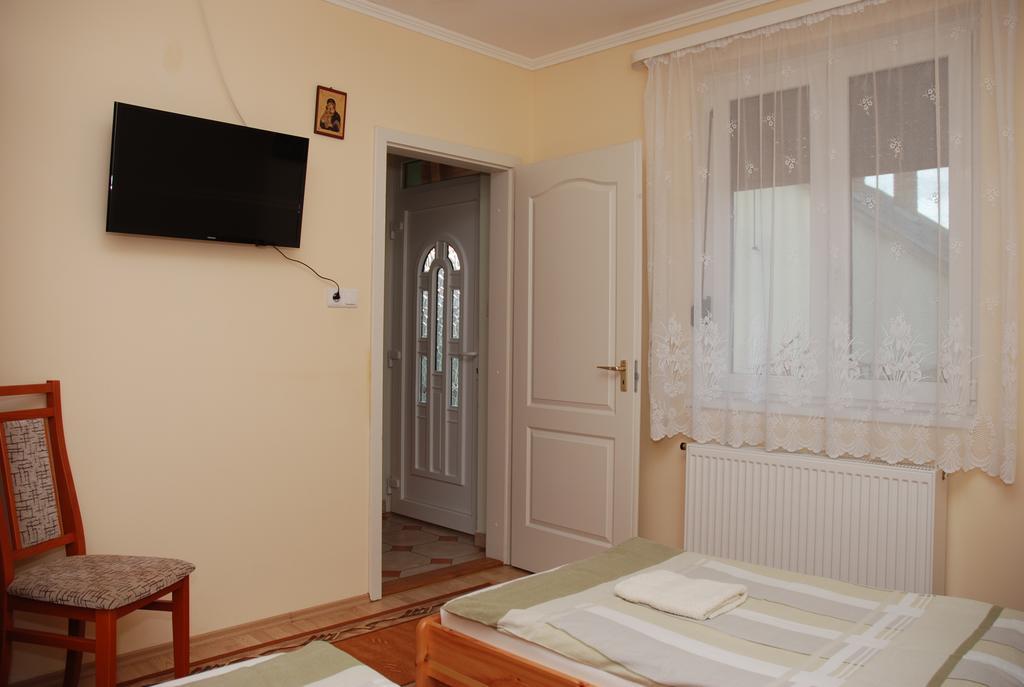 Zoeldike Vendeghaz Otel Kaposvár Oda fotoğraf