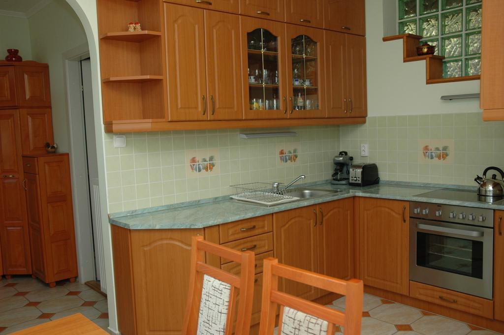 Zoeldike Vendeghaz Otel Kaposvár Oda fotoğraf